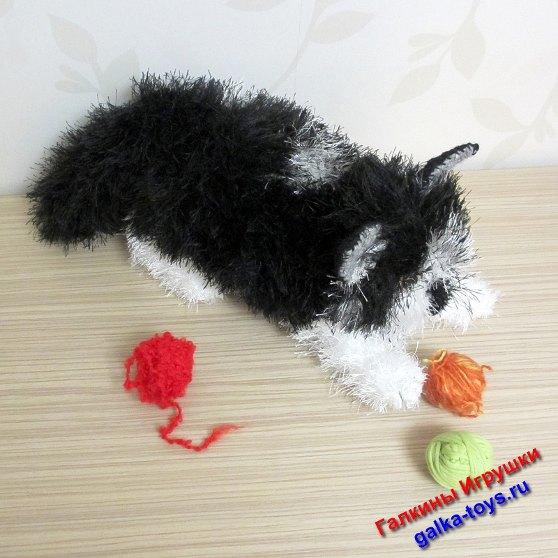мягкая игрушка черно белый кот