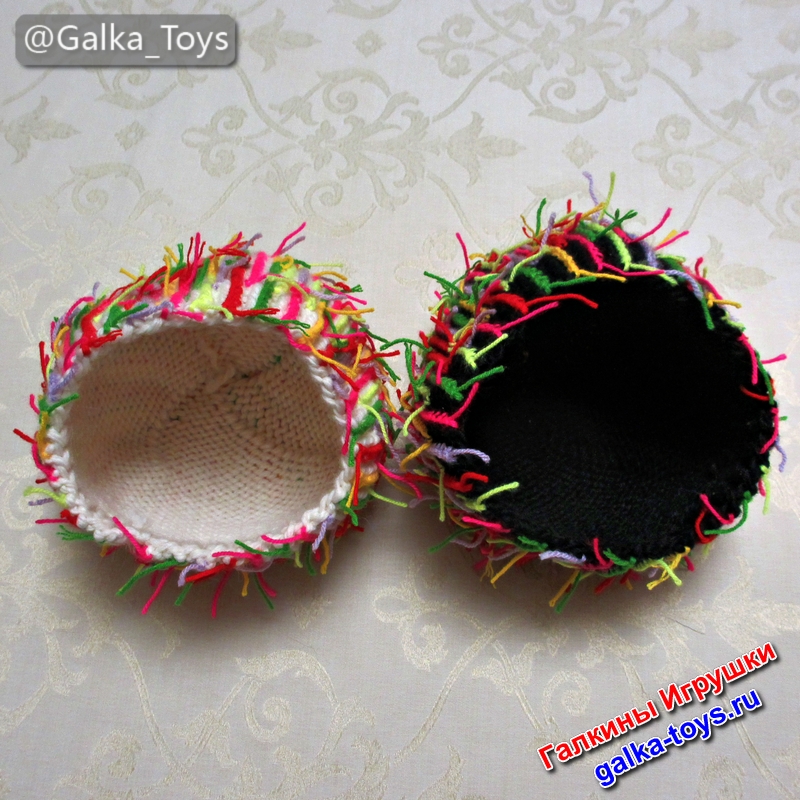 дизайнерская вязаная шапка